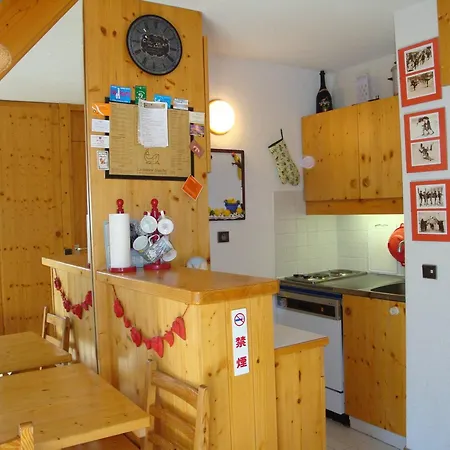 Dupleix 2 Chambres, Balcon, Proche Pistes Et Commerces - Fr-1-355-39 Apartment Les Allues